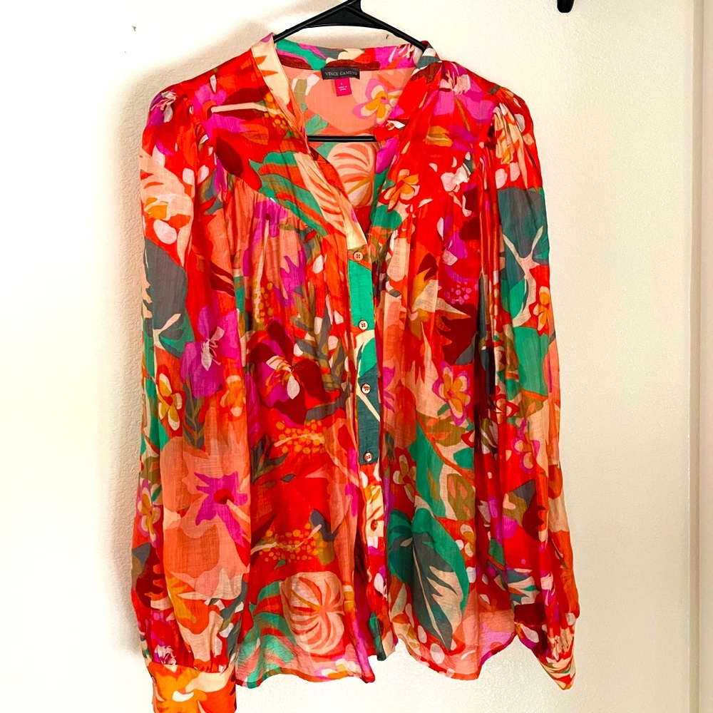 Vince Camuto floral blouse size large
